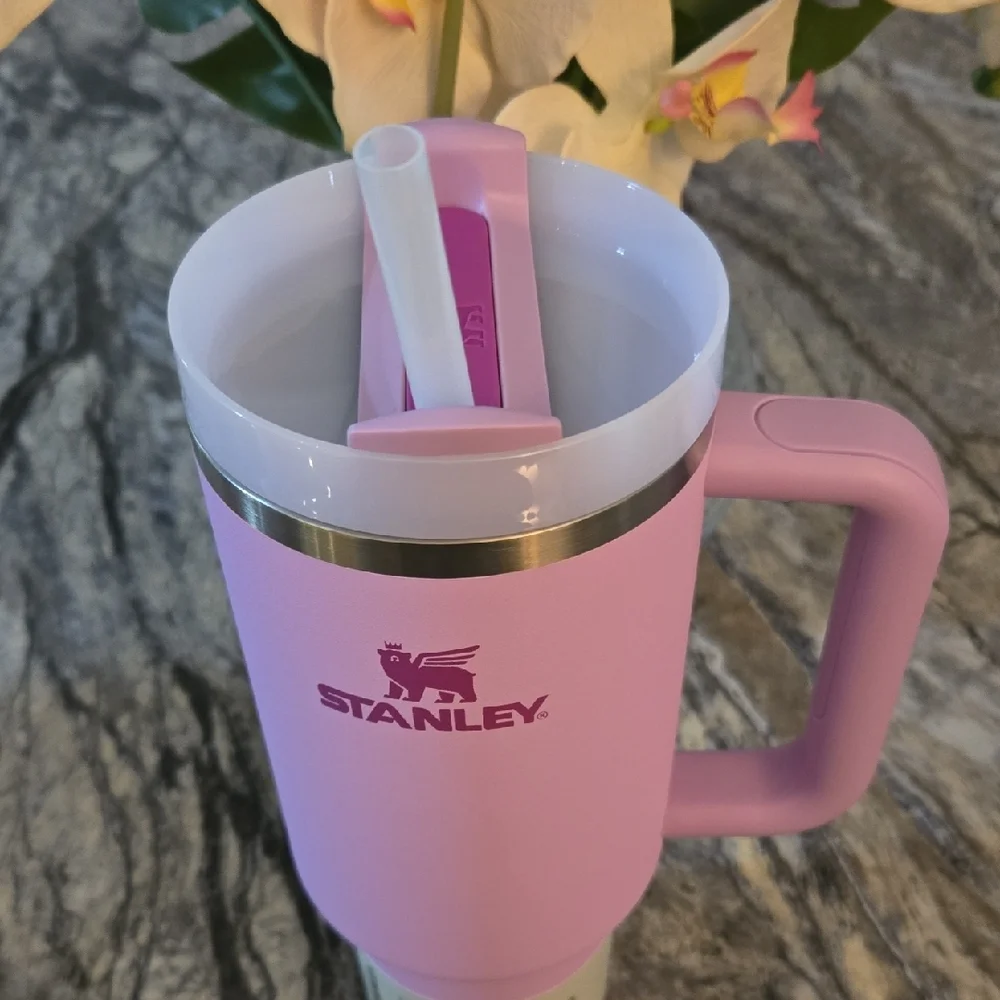 Stanley Pink Insulated Quencher Tumbler with Handle - Picture 2 of 3